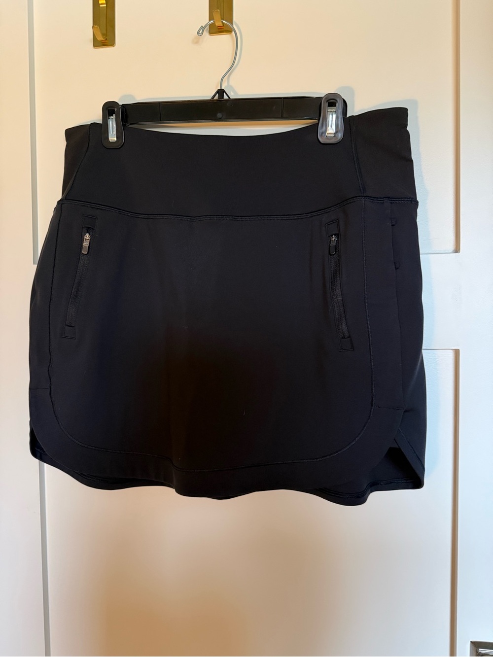 EUC Athleta Fairway Skort 16”.